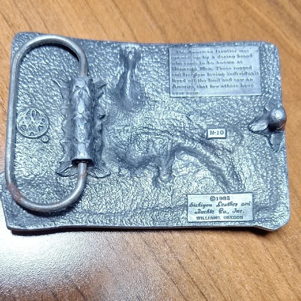 Silver Rustic Frontier Belt Buckle